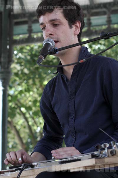 ONE LICK LESS - 2012-09-09 - PARIS - Square de la Place des Fetes - 